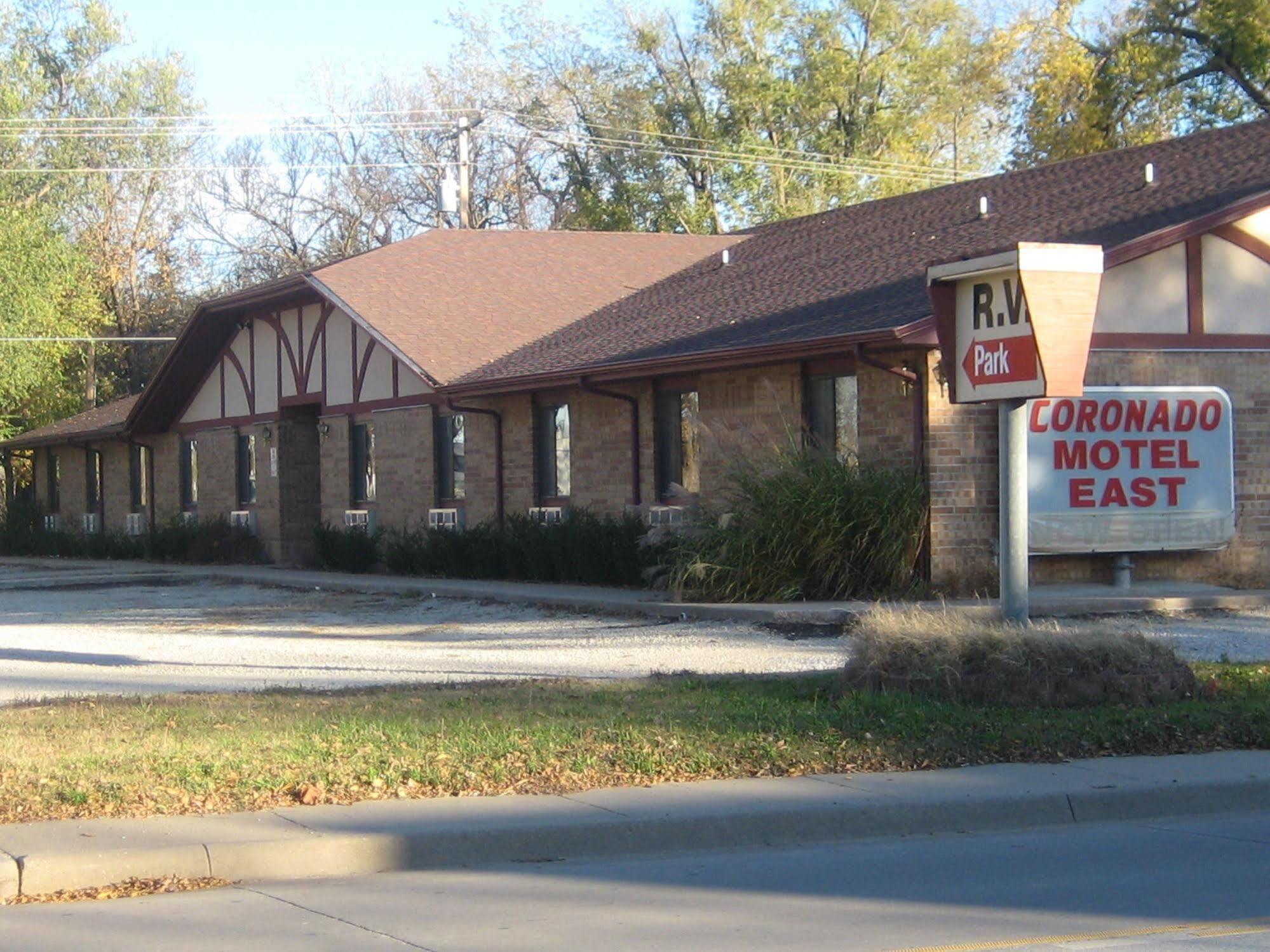 Coronado Motel & Rv Park Lindsborg Exterior foto
